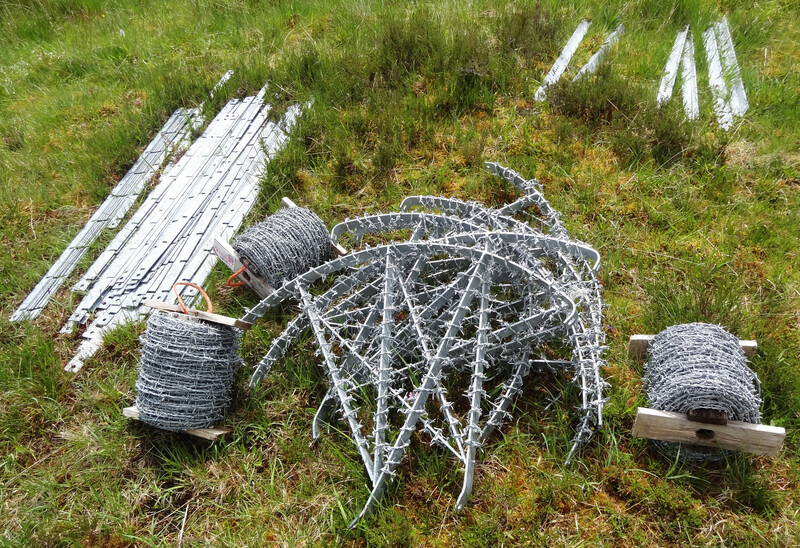 Barbed crap at Ruigha na Corpaich